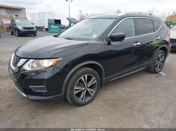 JN8AT2MV4KW385824 2019 NISSAN ROGUE - Image 2