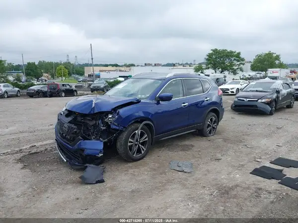JN8AT2MV4KW389484 2019 NISSAN ROGUE - Image 2