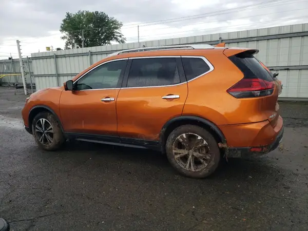 JN8AT2MV4KW389579 2019 NISSAN ROGUE - Image 2