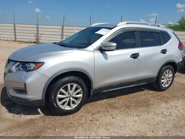 JN8AT2MV4KW391011 2019 NISSAN ROGUE - Image 2