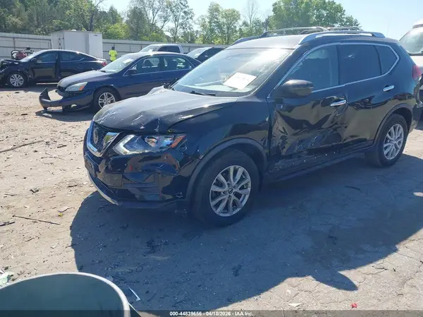 JN8AT2MV4KW391218 2019 NISSAN ROGUE - Image 2