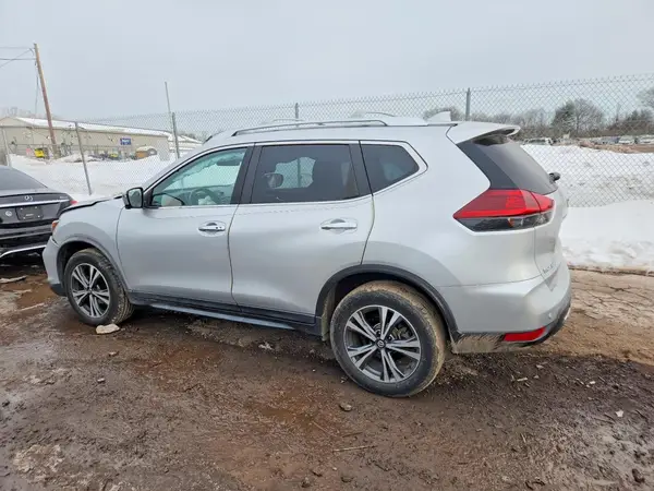 JN8AT2MV4KW395026 2019 NISSAN ROGUE - Image 2