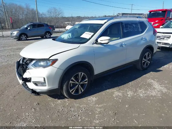 JN8AT2MV4KW396273 2019 NISSAN ROGUE - Image 2