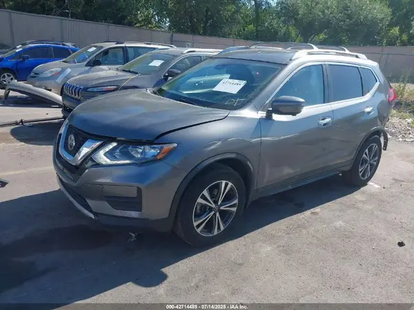 JN8AT2MV4KW398542 2019 NISSAN ROGUE - Image 2