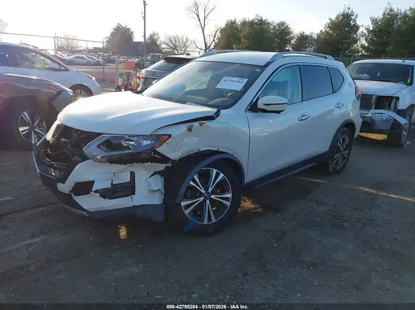 JN8AT2MV4KW398816 2019 NISSAN ROGUE - Image 2