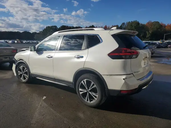 JN8AT2MV4KW402248 2019 NISSAN ROGUE - Image 2