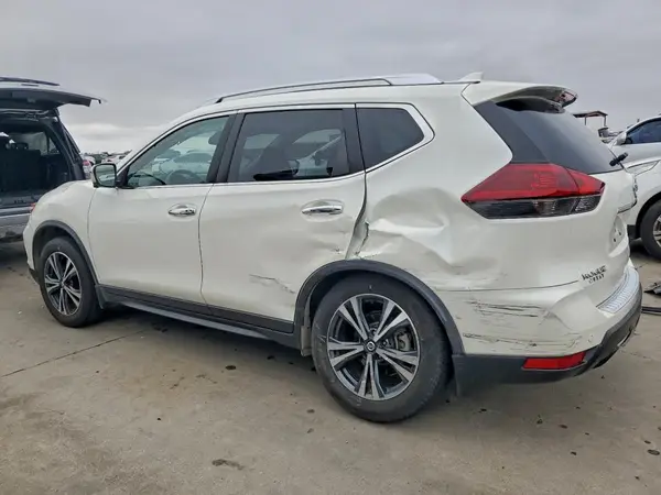 JN8AT2MV4LW104106 2020 NISSAN ROGUE - Image 2