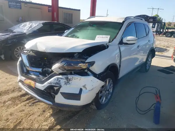 JN8AT2MV4LW112285 2020 NISSAN ROGUE - Image 2