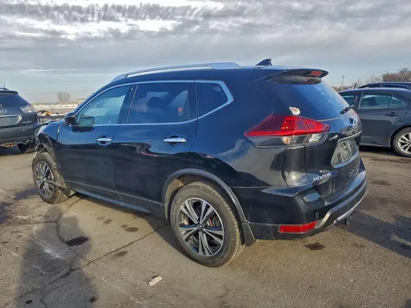 JN8AT2MV4LW122119 2020 NISSAN ROGUE - Image 2