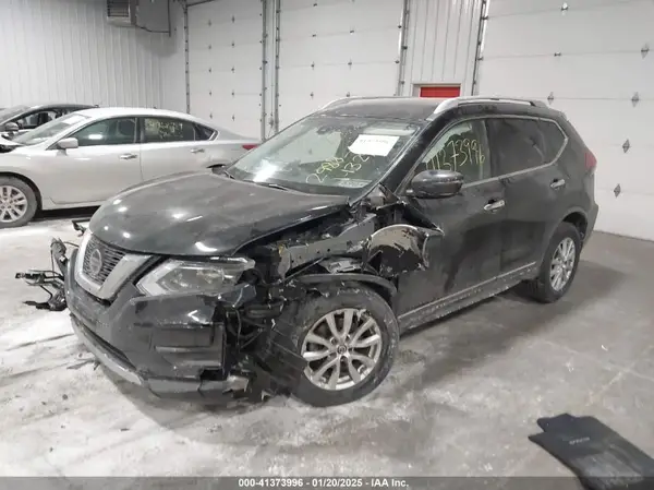 JN8AT2MV4LW122427 2020 NISSAN ROGUE - Image 2
