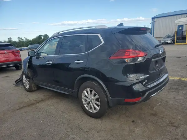 JN8AT2MV4LW132097 2020 NISSAN ROGUE - Image 2