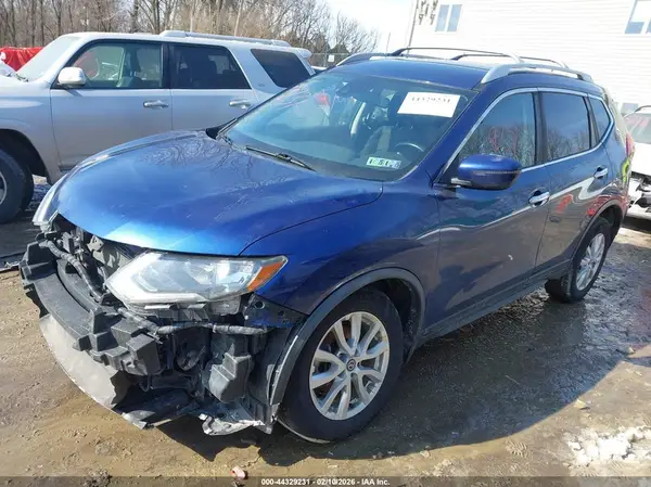 JN8AT2MV4LW133668 2020 NISSAN ROGUE - Image 2