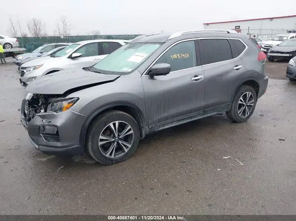 JN8AT2MV4LW135694 2020 NISSAN ROGUE - Image 2