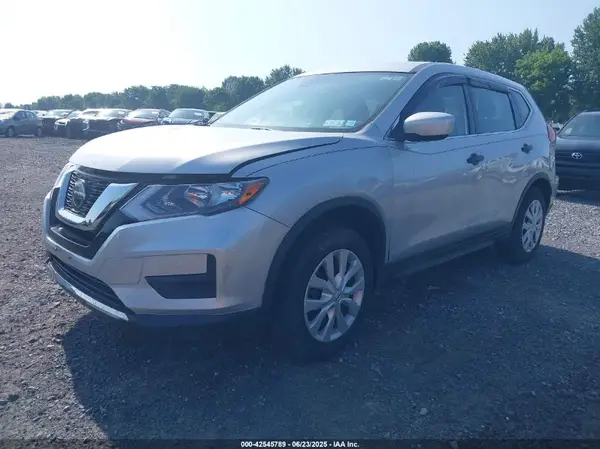 JN8AT2MV4LW138742 2020 NISSAN ROGUE - Image 2
