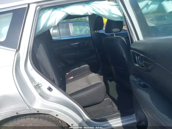 JN8AT2MV4LW138742 2020 NISSAN ROGUE - Image 8