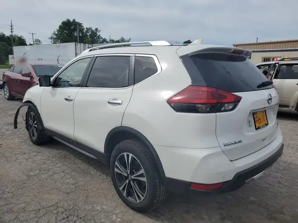 JN8AT2MV4LW139633 2020 NISSAN ROGUE - Image 2