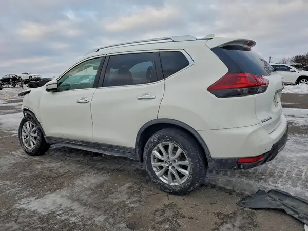 JN8AT2MV4LW140068 2020 NISSAN ROGUE - Image 2