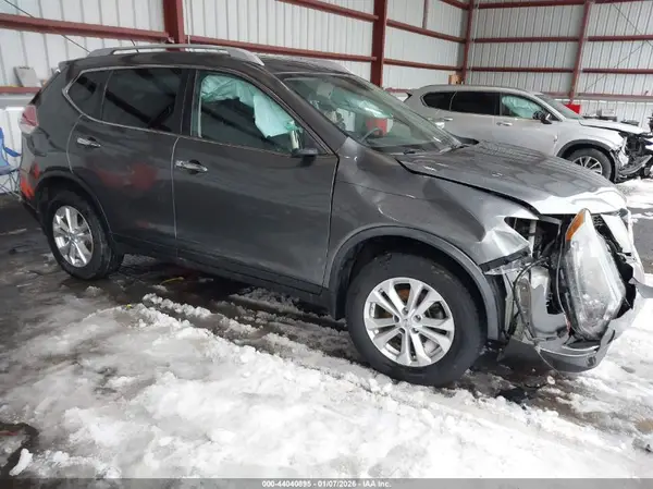 JN8AT2MV5GW134771 2016 NISSAN ROGUE - Image 1