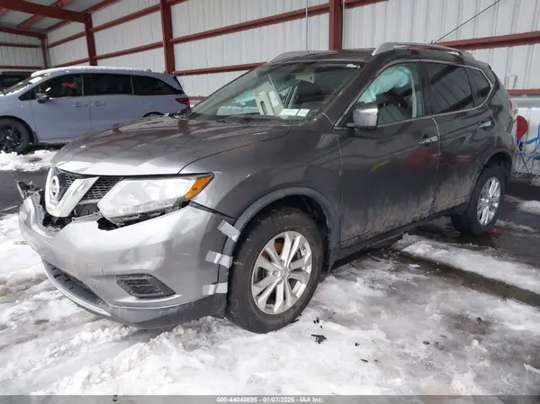 JN8AT2MV5GW134771 2016 NISSAN ROGUE - Image 2