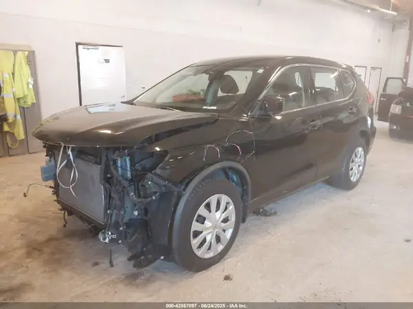 JN8AT2MV5HW000991 2017 NISSAN ROGUE - Image 2