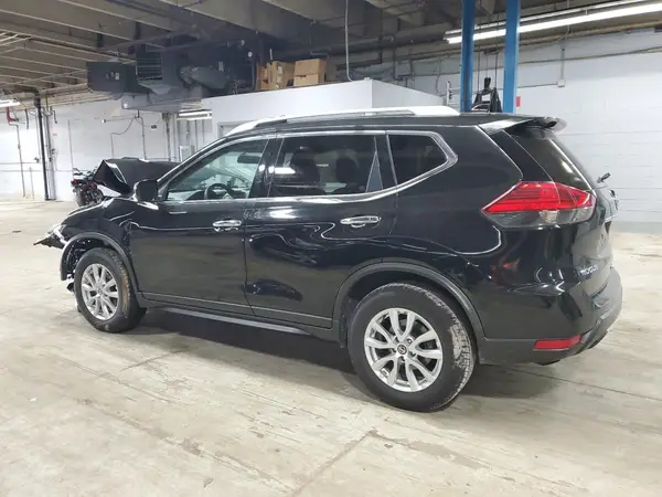JN8AT2MV5HW002062 2017 NISSAN ROGUE - Image 2