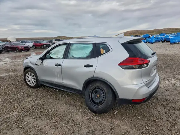 JN8AT2MV5HW003809 2017 NISSAN ROGUE - Image 2