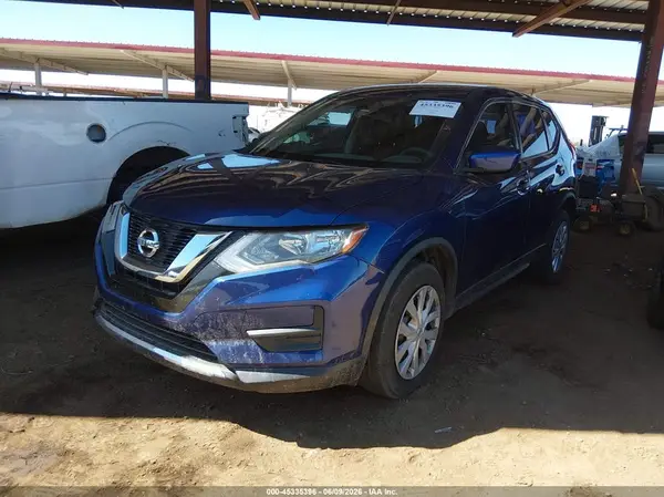 JN8AT2MV5HW004457 2017 NISSAN ROGUE - Image 2