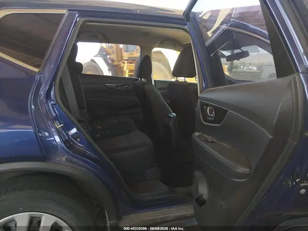 JN8AT2MV5HW004457 2017 NISSAN ROGUE - Image 8
