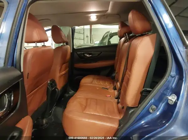 JN8AT2MV5HW005379 2017 NISSAN ROGUE - Image 8