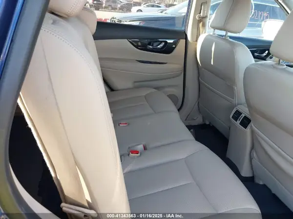 JN8AT2MV5HW007004 2017 NISSAN ROGUE - Image 8