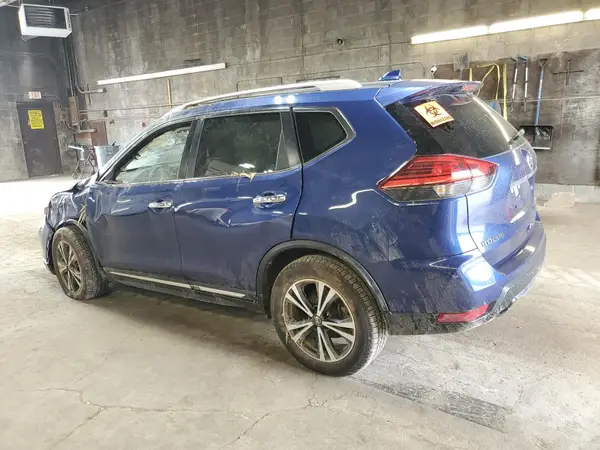 JN8AT2MV5HW007939 2017 NISSAN ROGUE - Image 2