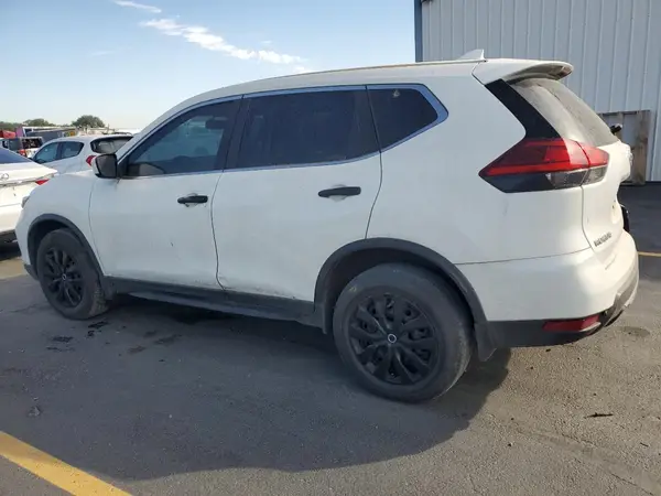 JN8AT2MV5HW008055 2017 NISSAN ROGUE - Image 2