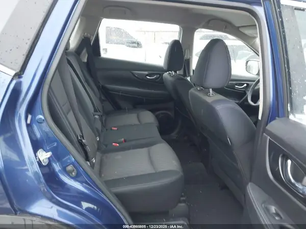 JN8AT2MV5HW010663 2017 NISSAN ROGUE - Image 8
