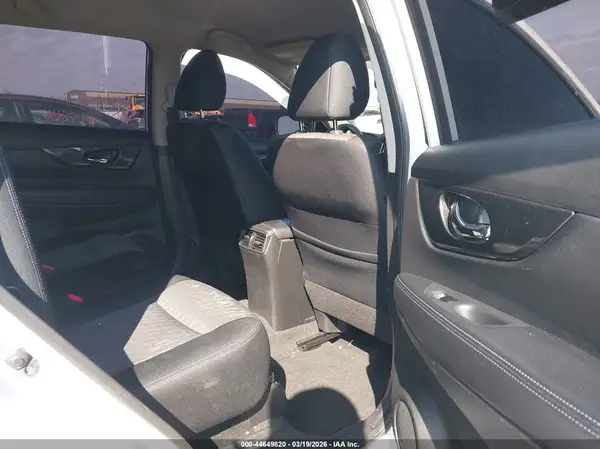 JN8AT2MV5HW013353 2017 NISSAN ROGUE - Image 8