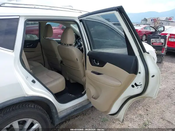 JN8AT2MV5HW017399 2017 NISSAN ROGUE - Image 8