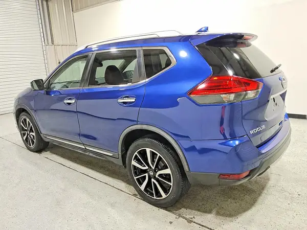 JN8AT2MV5HW018732 2017 NISSAN ROGUE - Image 2