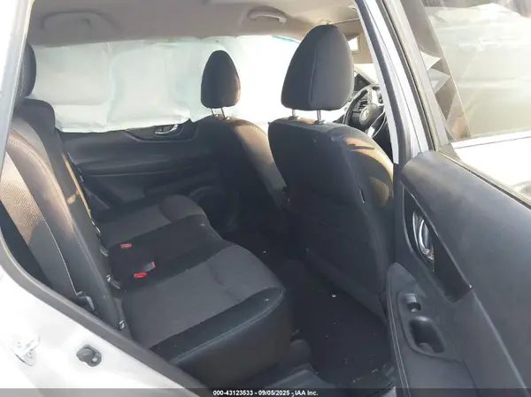 JN8AT2MV5HW022361 2017 NISSAN ROGUE - Image 8