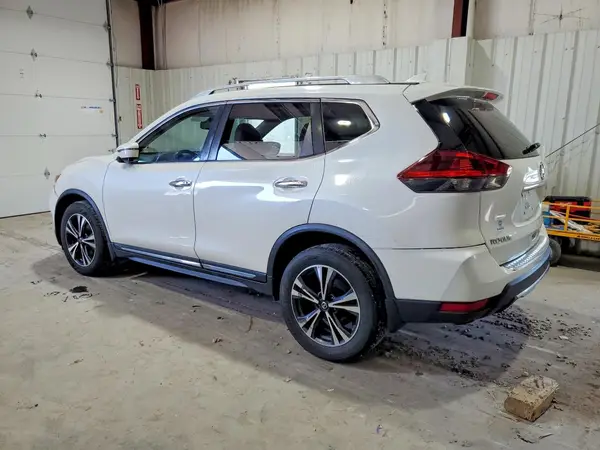 JN8AT2MV5HW023767 2017 NISSAN ROGUE - Image 2