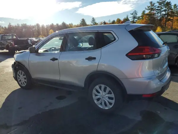 JN8AT2MV5HW024675 2017 NISSAN ROGUE - Image 2