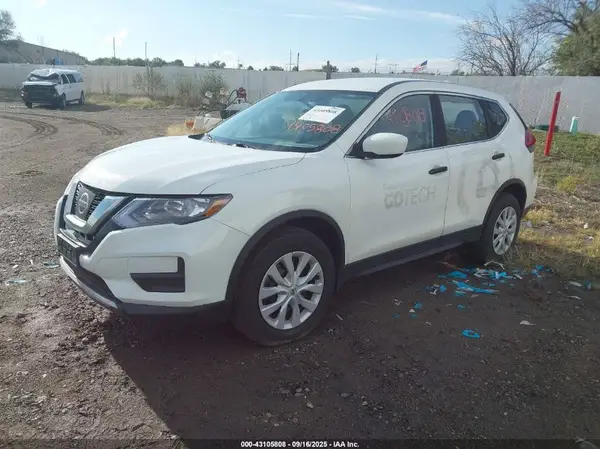 JN8AT2MV5HW027656 2017 NISSAN ROGUE - Image 2