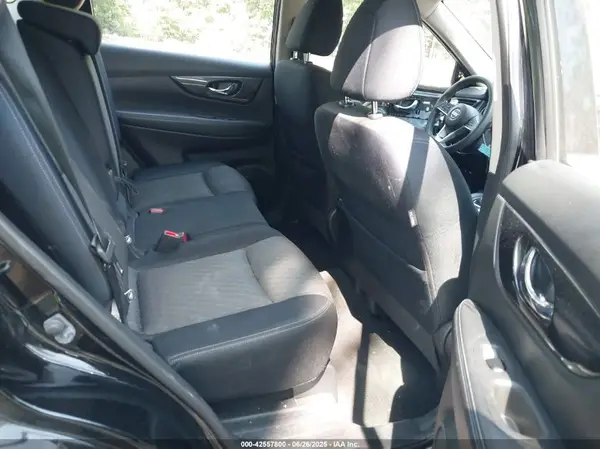 JN8AT2MV5HW251087 2017 NISSAN ROGUE - Image 8