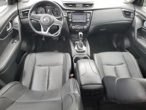 JN8AT2MV5HW252028 2017 NISSAN ROGUE - Image 8