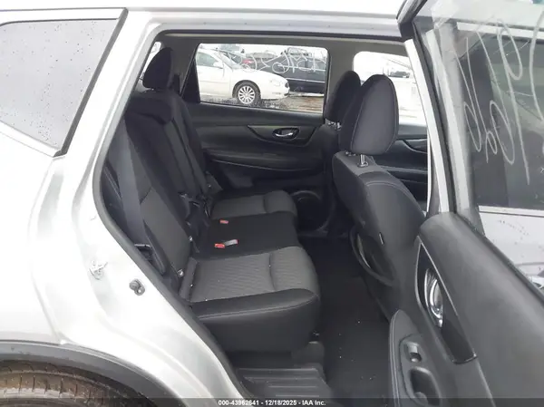 JN8AT2MV5HW252367 2017 NISSAN ROGUE - Image 8