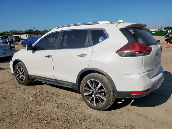 JN8AT2MV5HW252904 2017 NISSAN ROGUE - Image 2