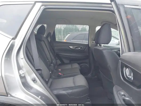 JN8AT2MV5HW253924 2017 NISSAN ROGUE - Image 8