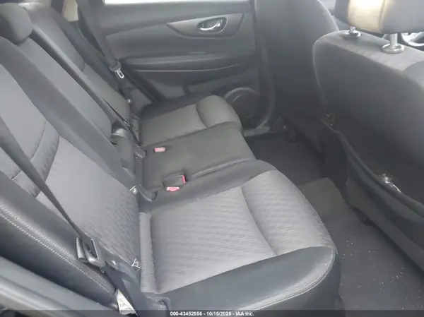 JN8AT2MV5HW256113 2017 NISSAN ROGUE - Image 8