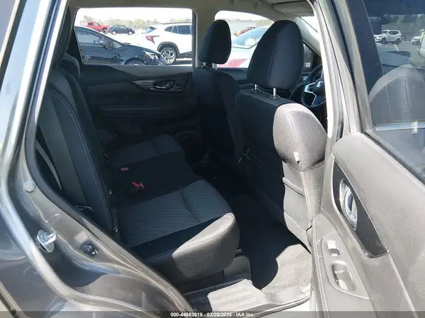 JN8AT2MV5HW256922 2017 NISSAN ROGUE - Image 8