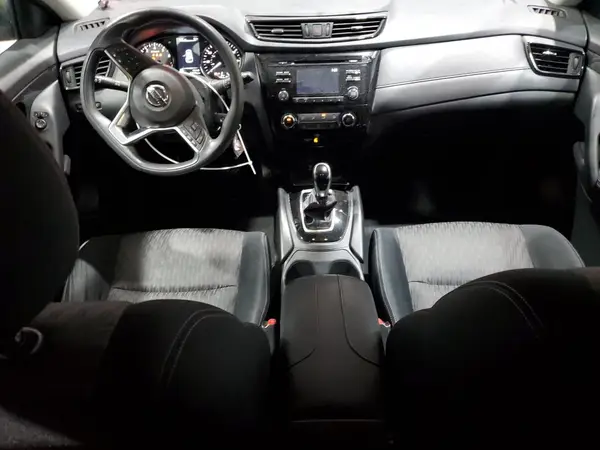 JN8AT2MV5HW257634 2017 NISSAN ROGUE - Image 8