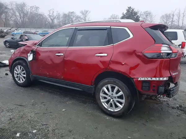 JN8AT2MV5HW261800 2017 NISSAN ROGUE - Image 2