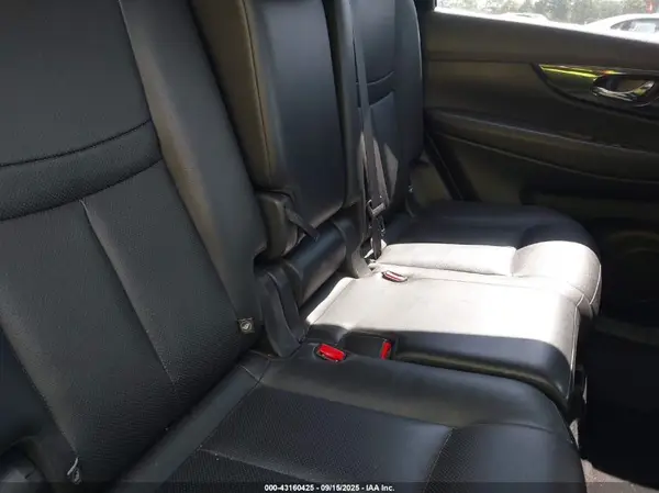 JN8AT2MV5HW262137 2017 NISSAN ROGUE - Image 8